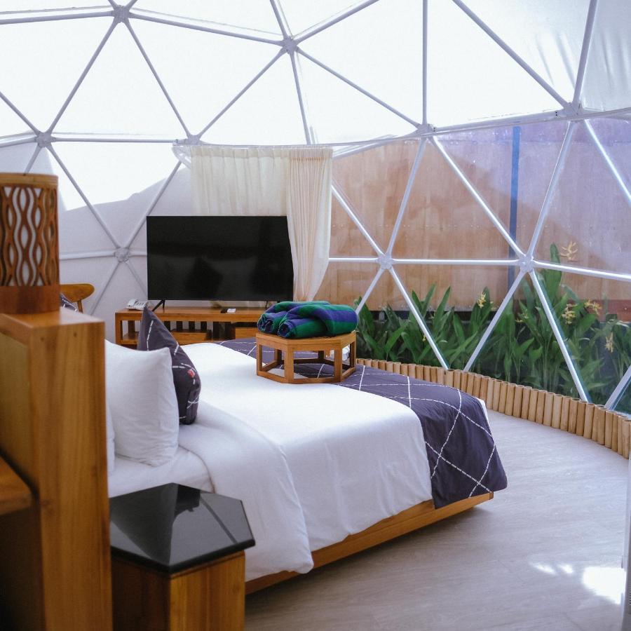 Triyana Resort And Glamping Паянган Экстерьер фото