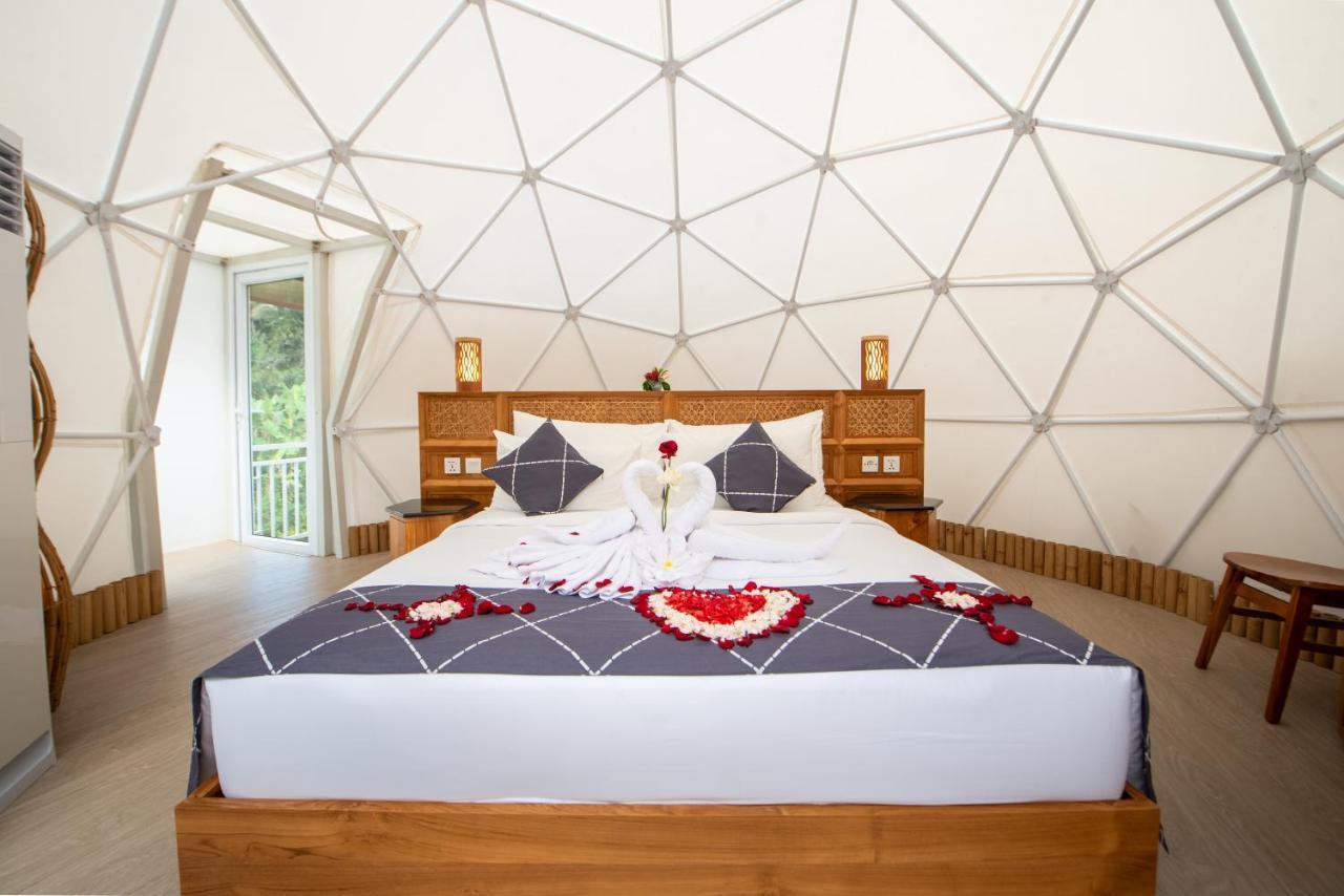 Triyana Resort And Glamping Паянган Экстерьер фото
