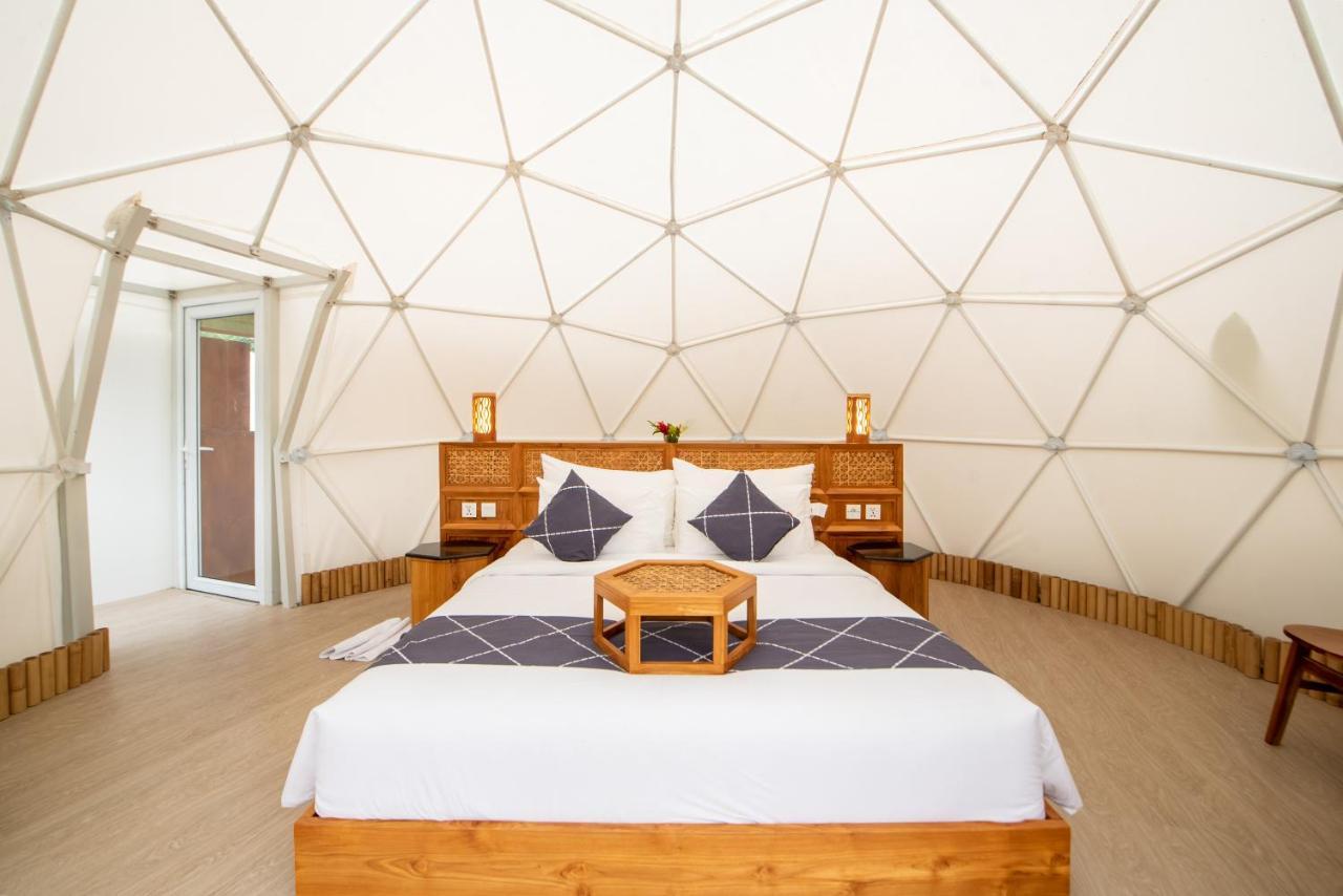 Triyana Resort And Glamping Паянган Экстерьер фото