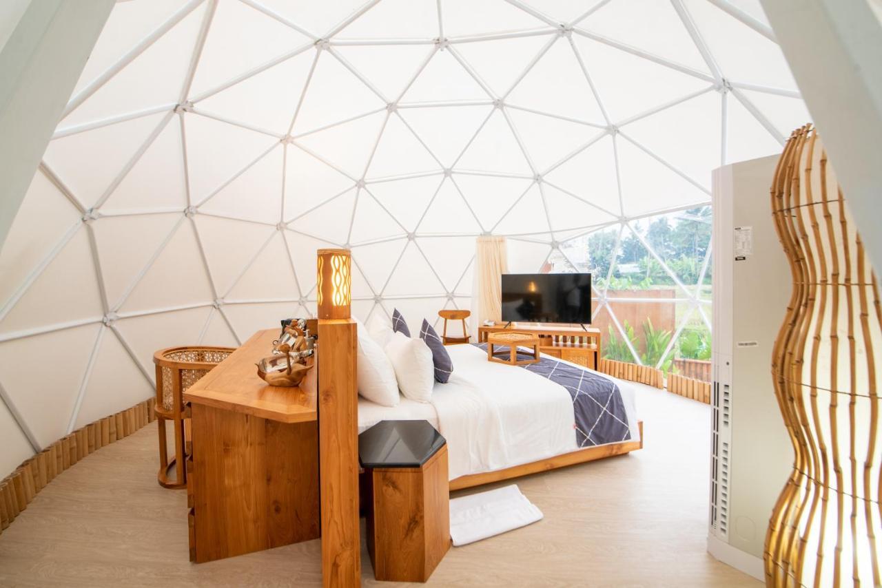 Triyana Resort And Glamping Паянган Экстерьер фото