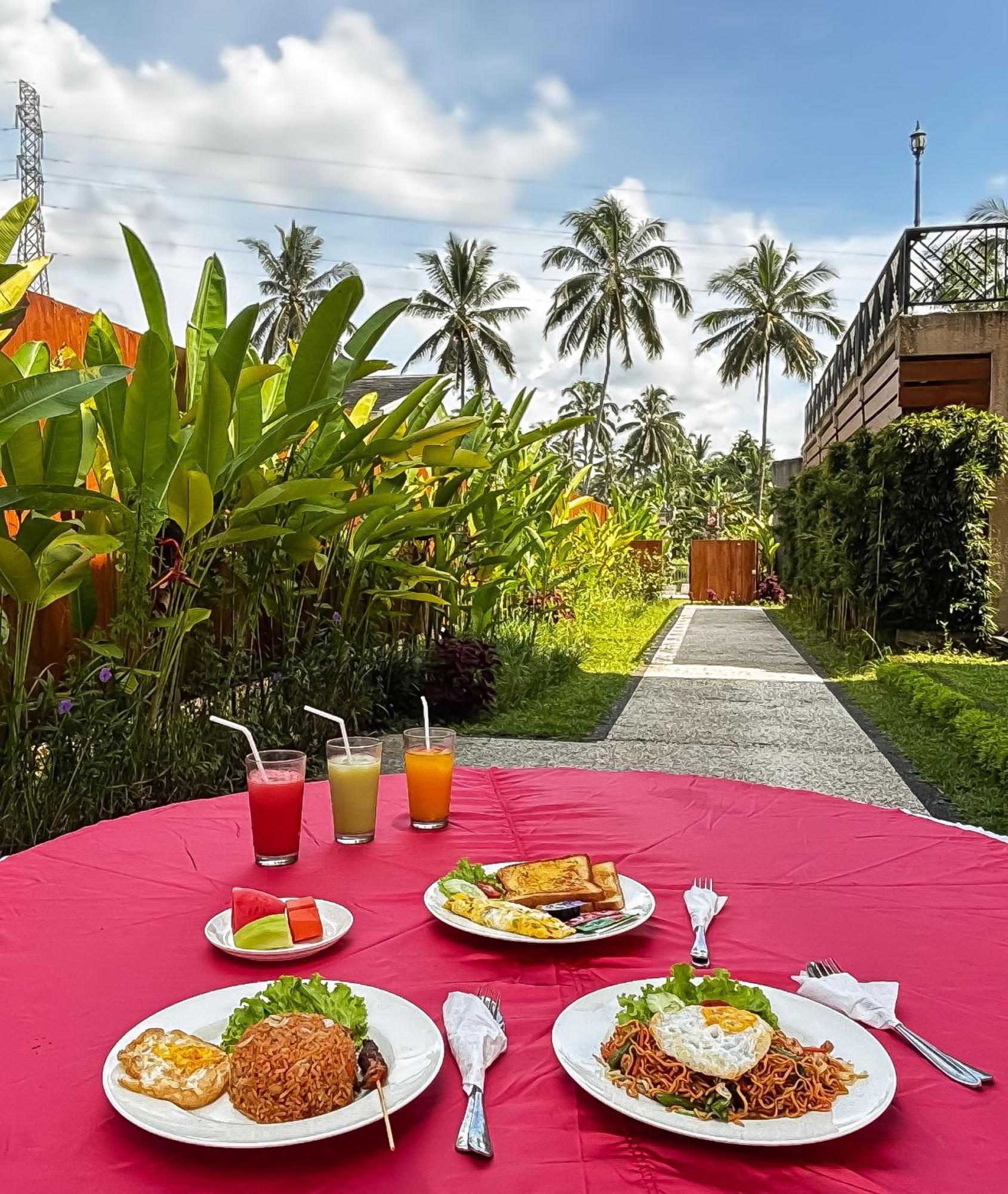 Triyana Resort And Glamping Паянган Экстерьер фото